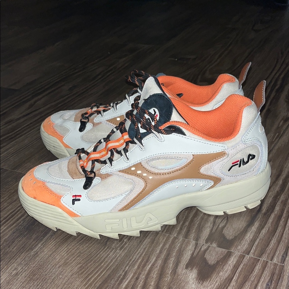 Fila Chunky White And Orange Athletic Shoes View 4